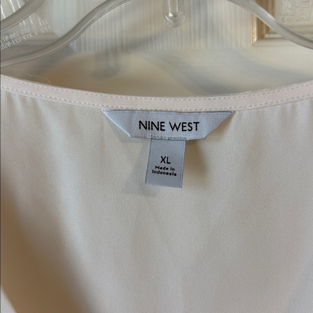 Nine West, size XL, off white - Picture 2 of 5